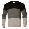 Sweater tricolor escote "V"